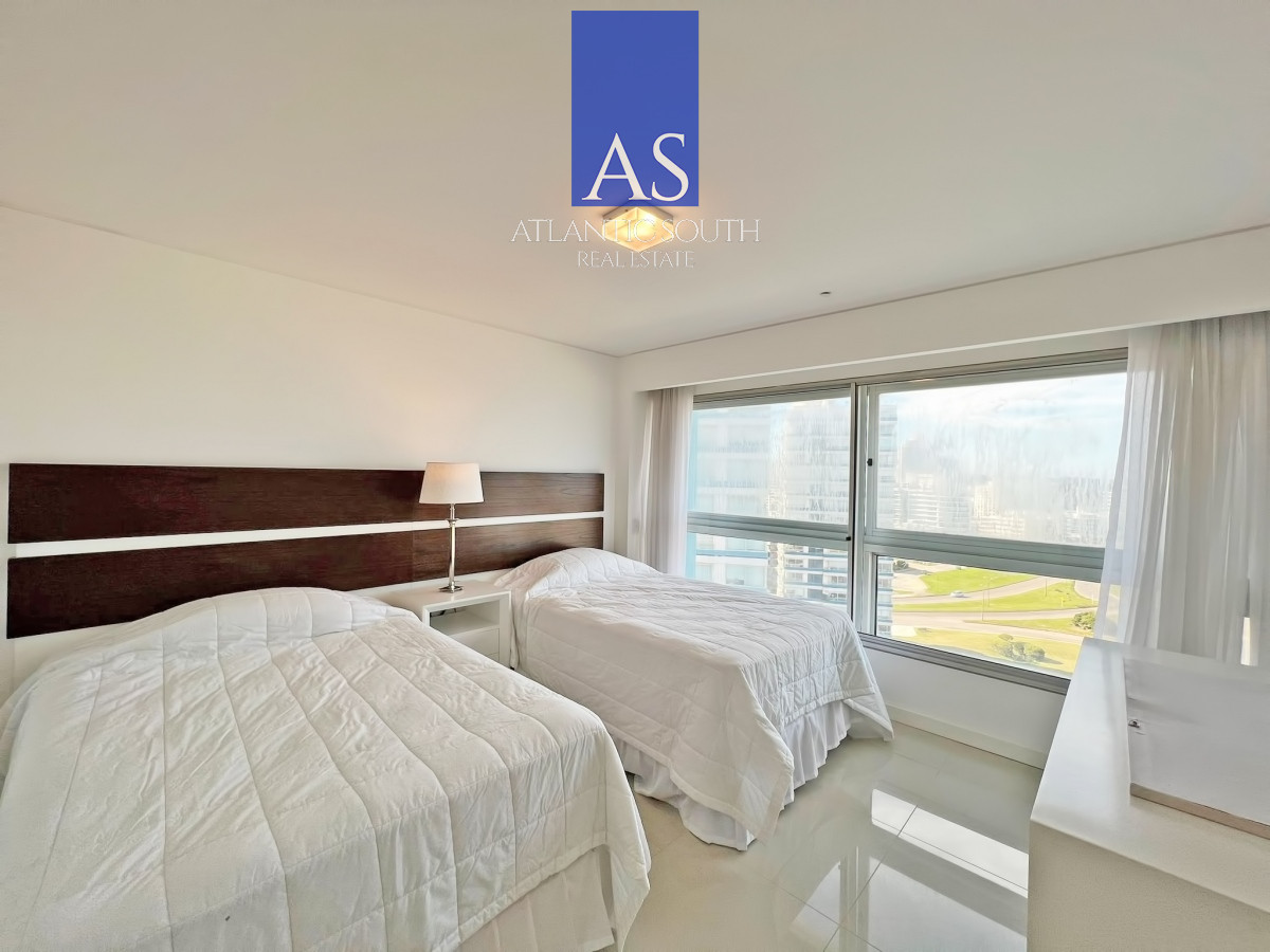 Apartamento ID.4824 - Frente al mar, reciclado en torre de gran categoría en venta 