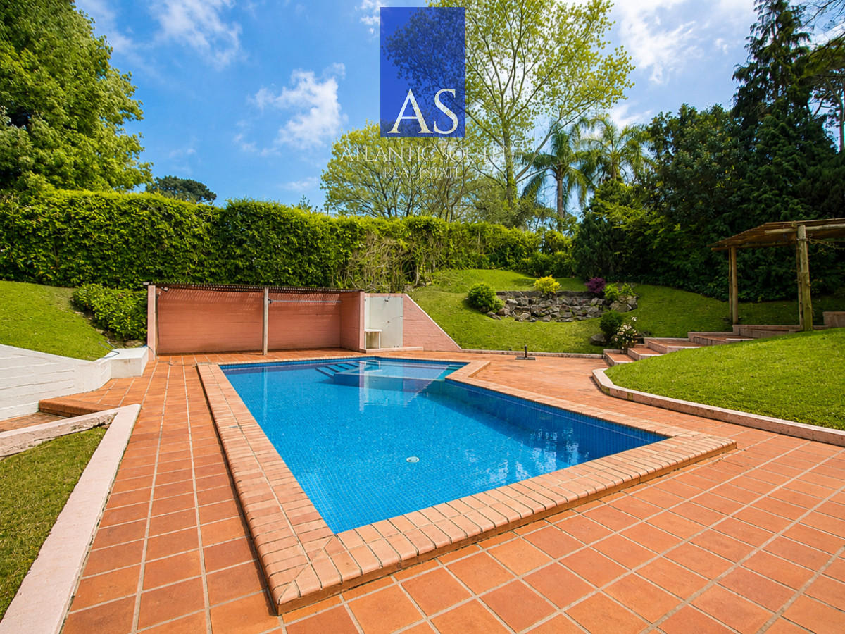 Apartamento ID.4912 - Apartamento 3 dormitorios con estufa y parrillero Playa Mansa