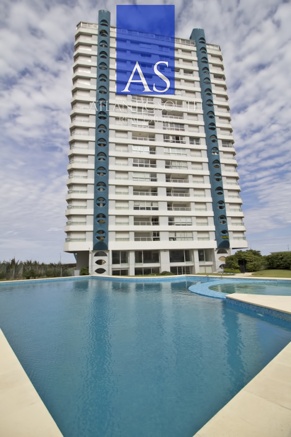 Apartamento ID.4824 - Frente al mar, reciclado en torre de gran categoría en venta 