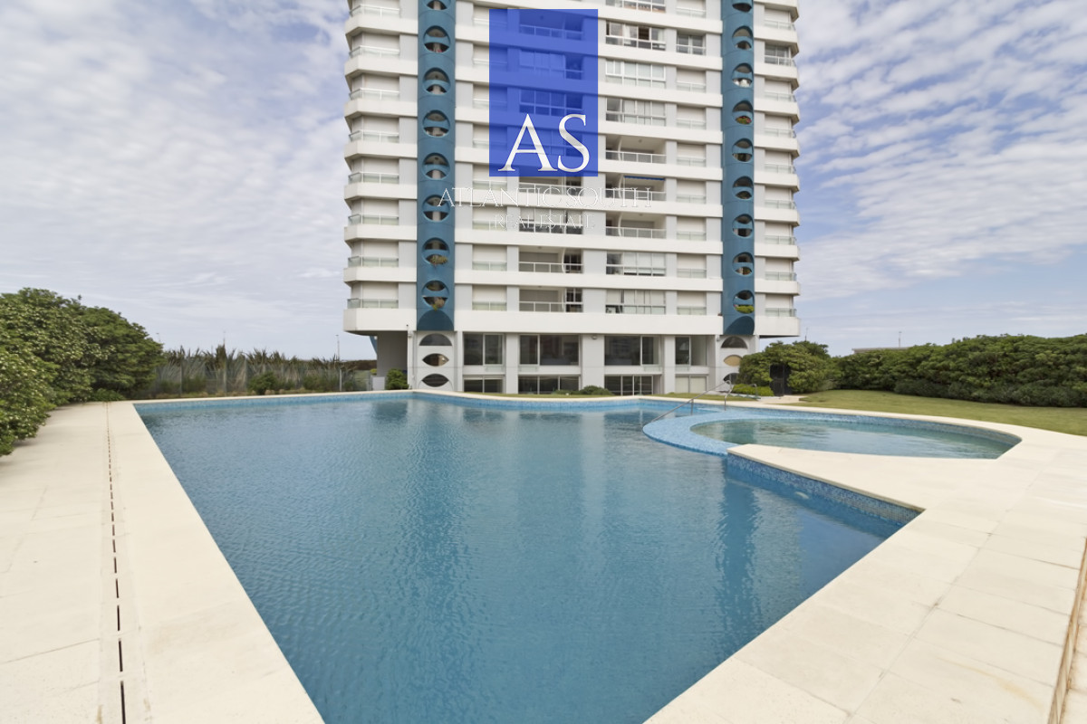 Apartamento ID.4824 - Frente al mar, reciclado en torre de gran categoría en venta 