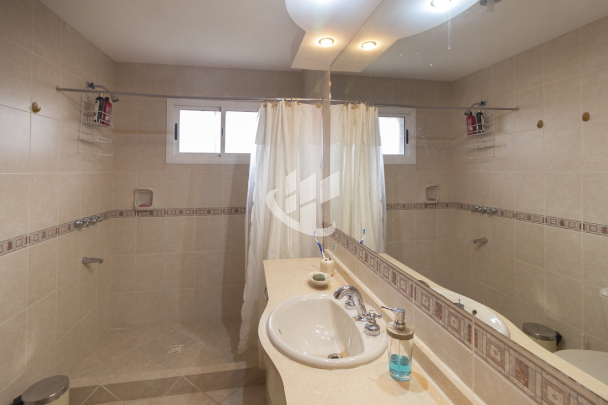 Casa ID.519 - Venta, casa, 4 dormitorios, Mansa, Punta del Este.