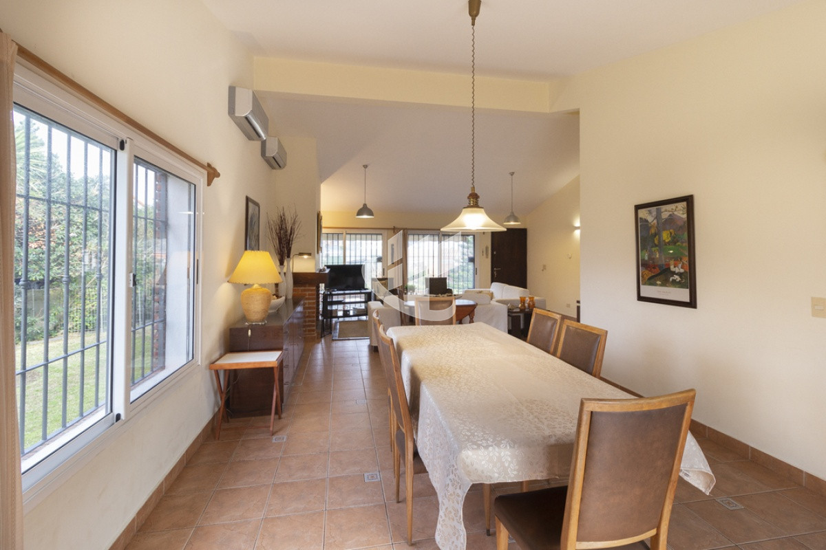 Casa ID.519 - Venta, casa, 4 dormitorios, Mansa, Punta del Este.