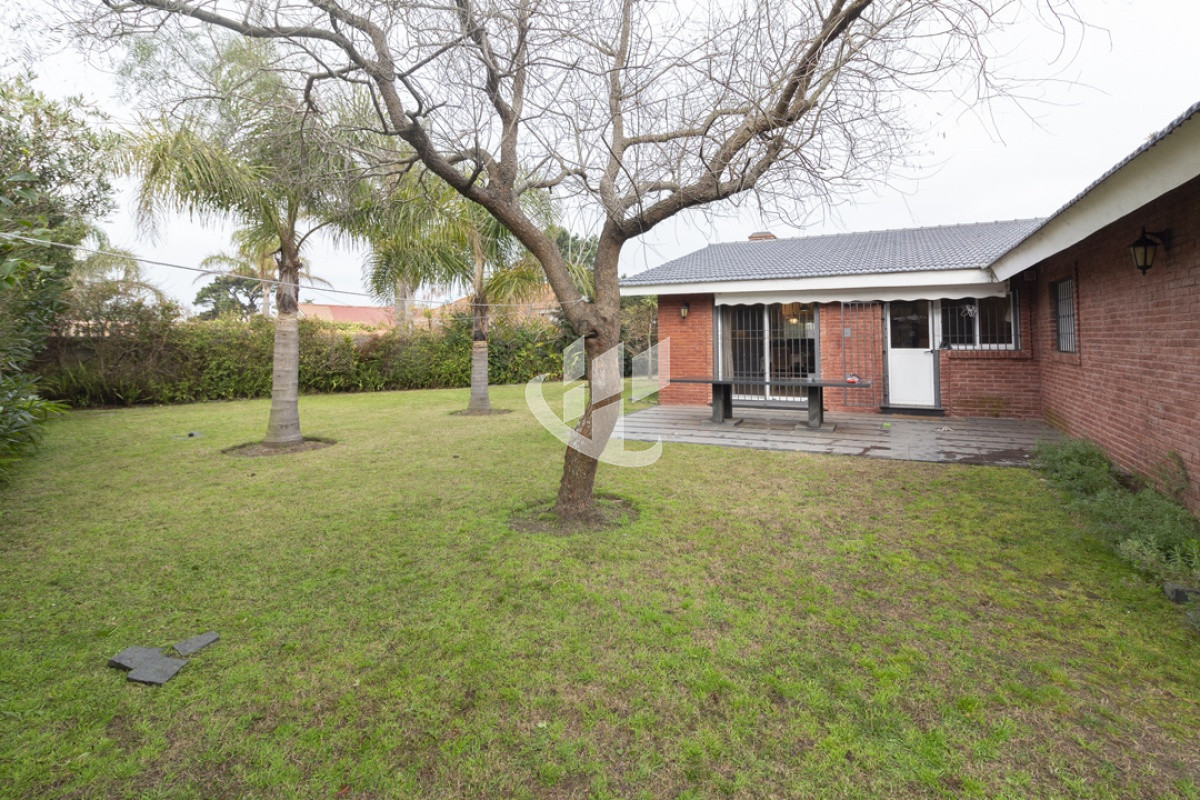Casa ID.519 - Venta, casa, 4 dormitorios, Mansa, Punta del Este.