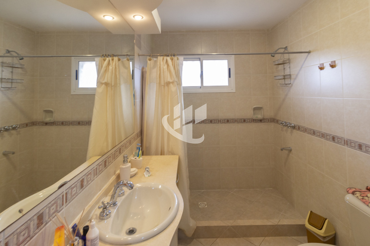 Casa ID.519 - Venta, casa, 4 dormitorios, Mansa, Punta del Este.