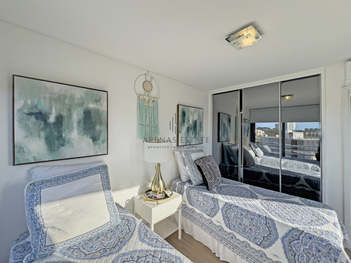 Apartamento ID.4062 - VENTA APARTAMENTO DOS DORMITORIOS PUNTA DEL ESTE