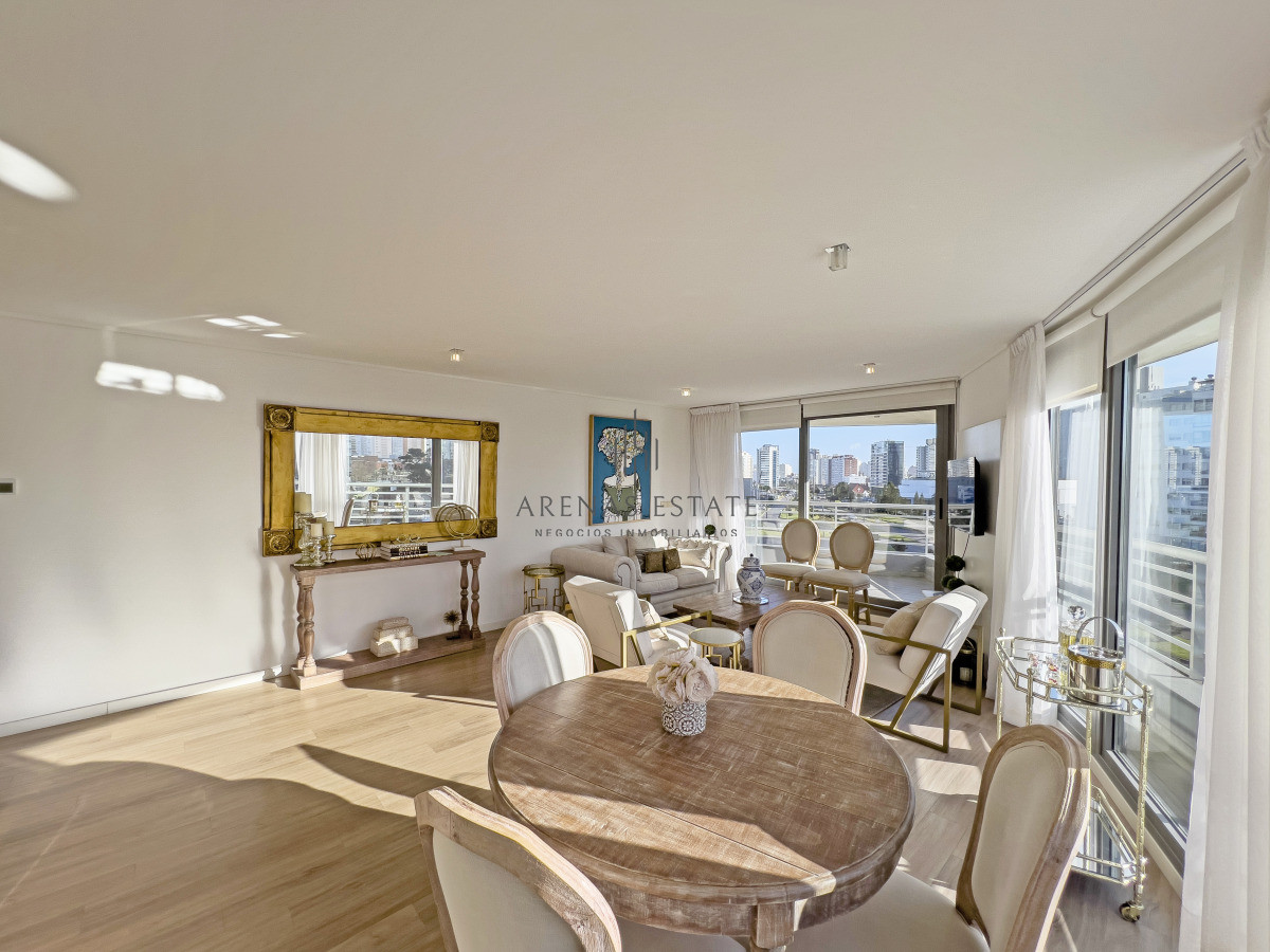 Apartamento ID.4062 - VENTA APARTAMENTO DOS DORMITORIOS PUNTA DEL ESTE