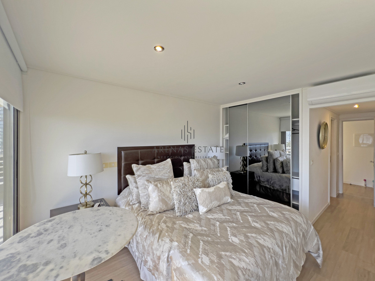 Apartamento ID.4062 - VENTA APARTAMENTO DOS DORMITORIOS PUNTA DEL ESTE