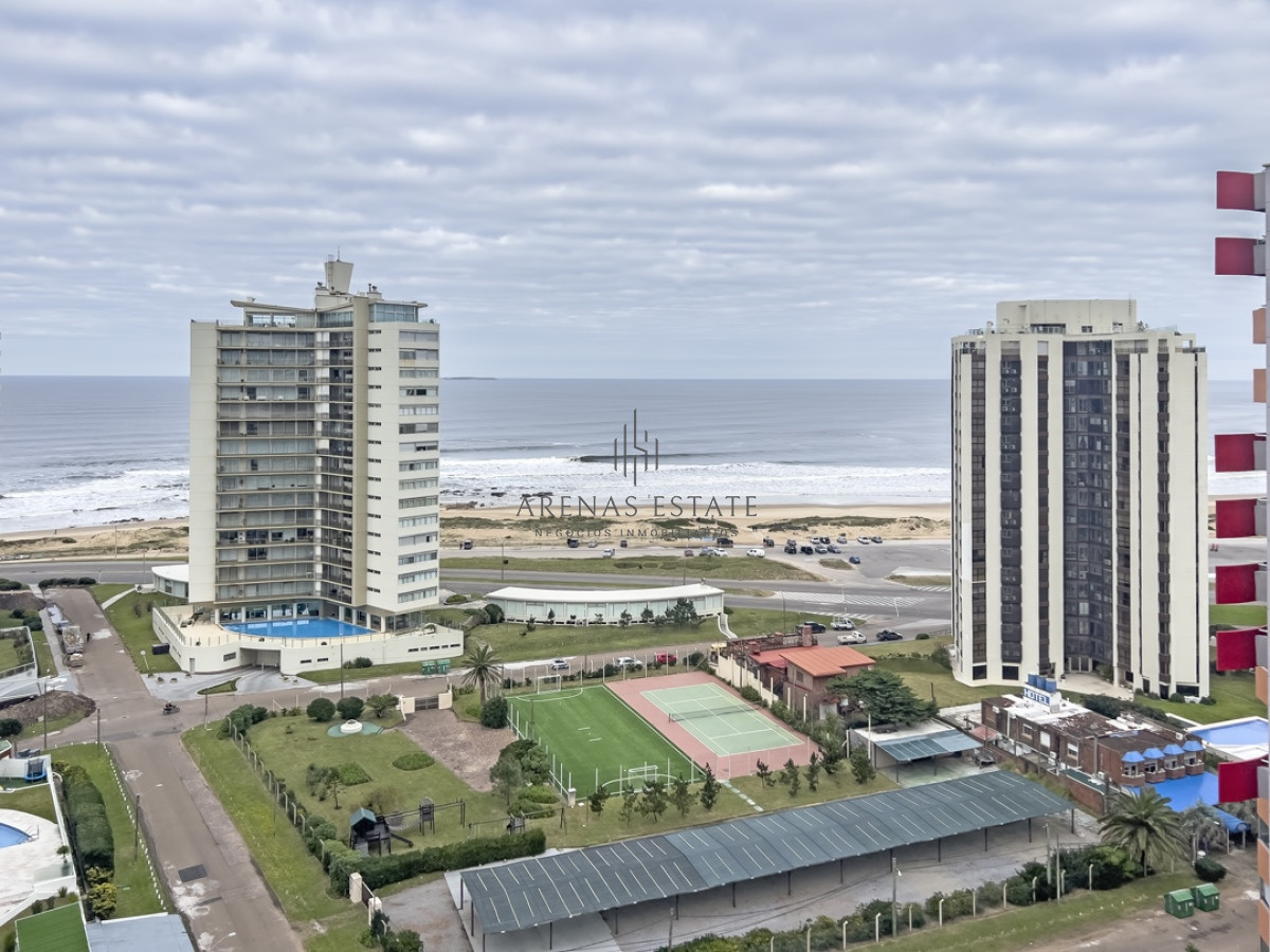 Apartamento ID.1668 - Departamento 2 dormitorios en Venta en Punta del Este