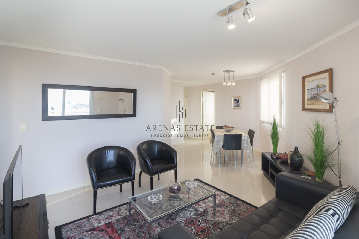 Apartamento ID.3119 - Piso alto, dos dormitorios, dos baños