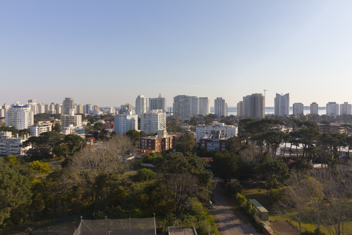 Apartamento ID.3119 - Piso alto, dos dormitorios, dos baños
