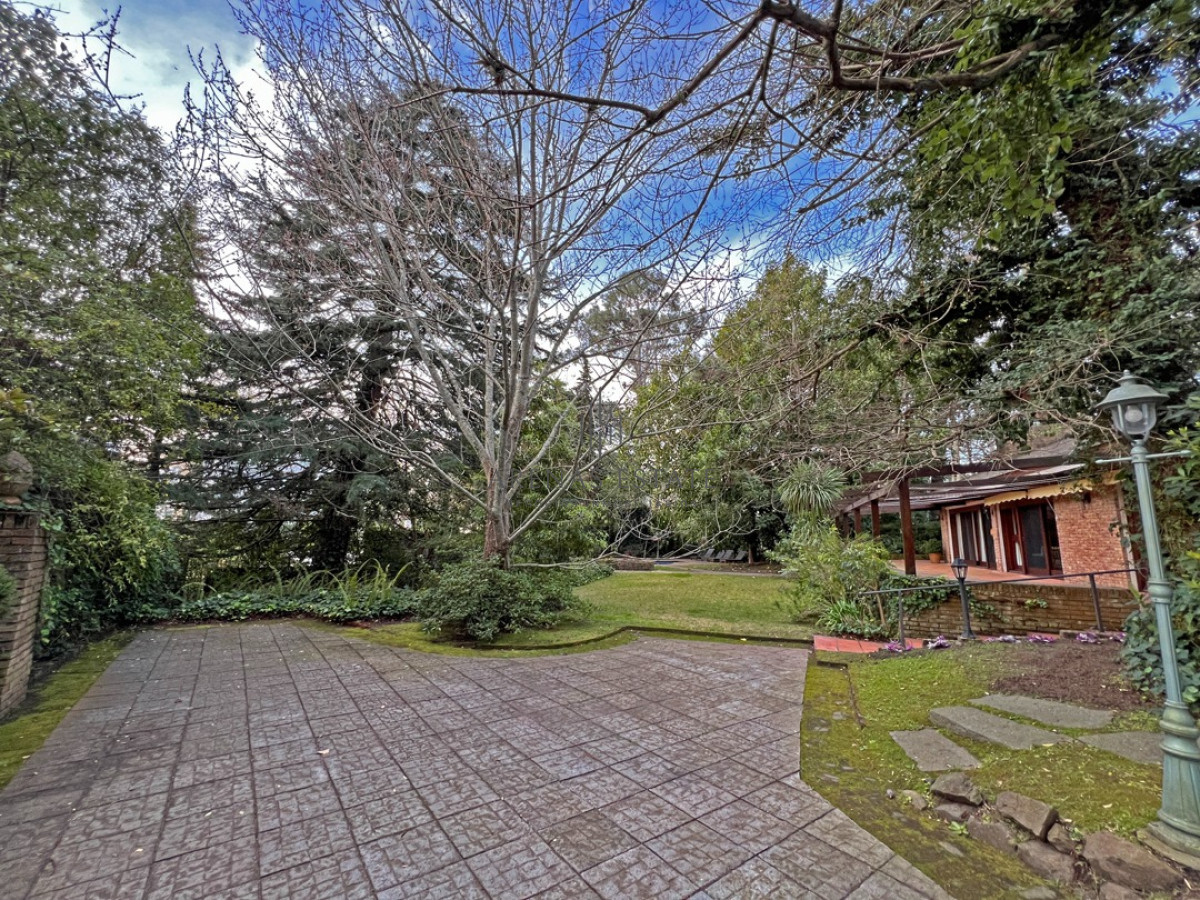 Casa ID.3073 - Residencia en venta ubicada en la mansa - Punta del Este