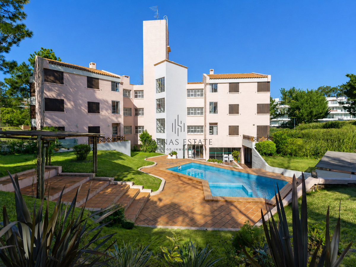 Apartamento ID.4663 - Apartamento en venta de tres dormitorios 