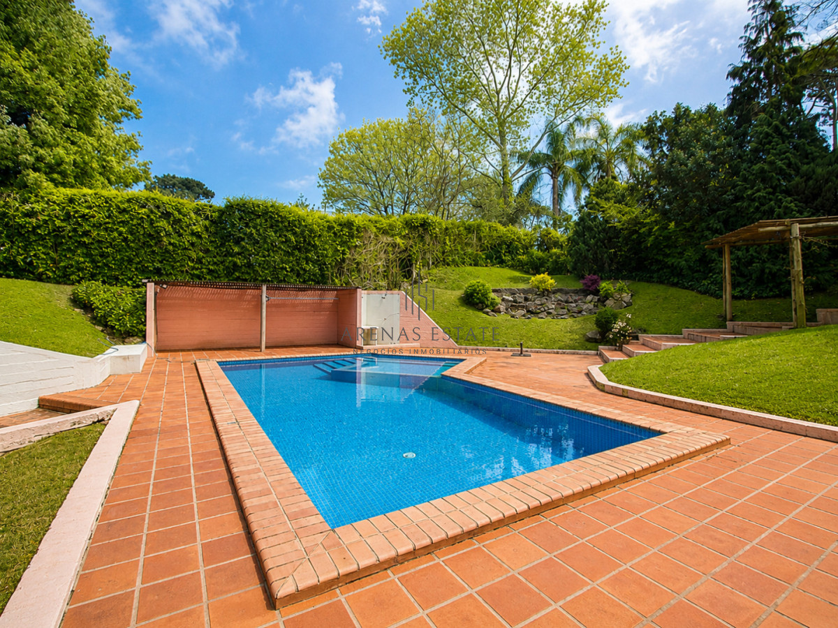 Apartamento ID.4663 - Apartamento en venta de tres dormitorios 