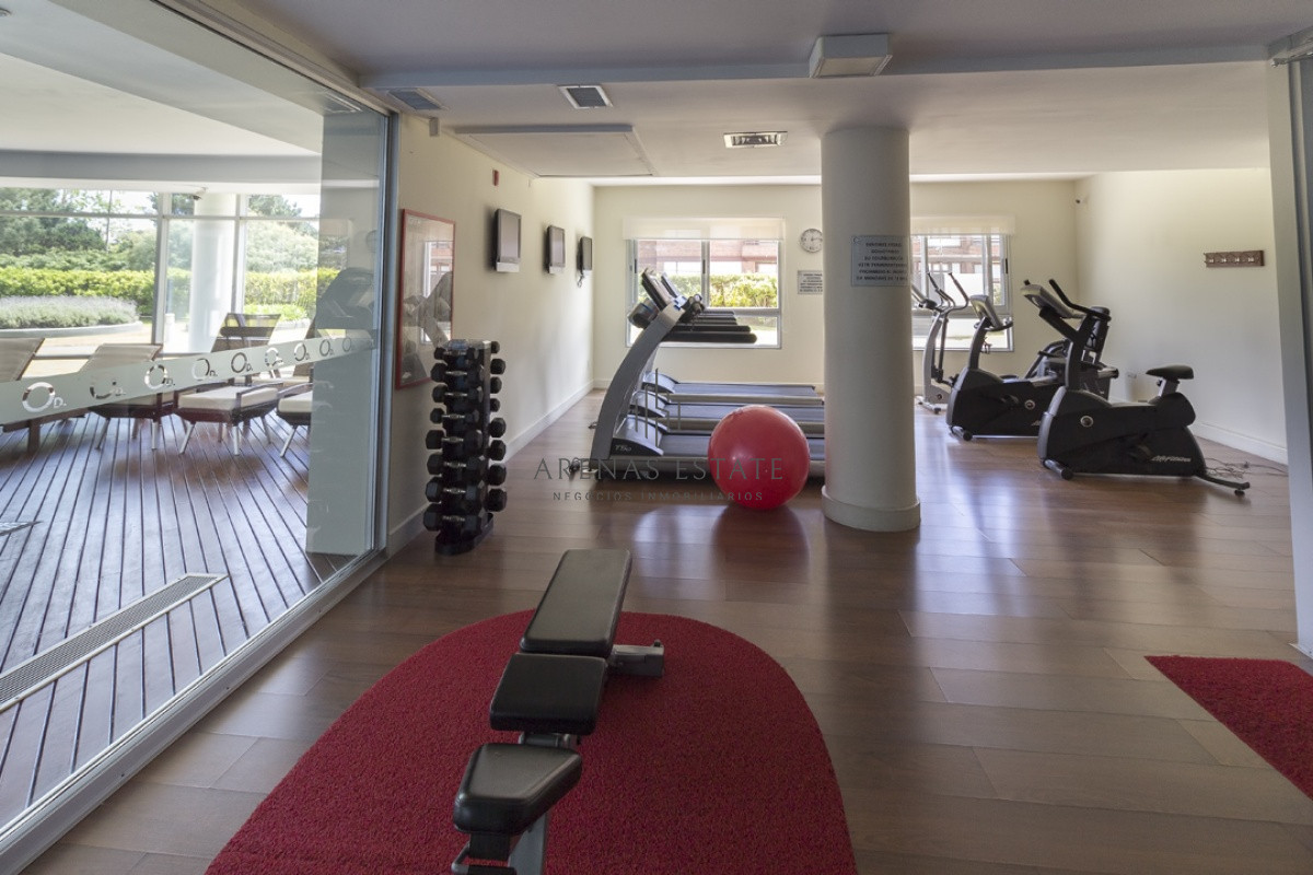 Apartamento ID.3119 - Piso alto, dos dormitorios, dos baños