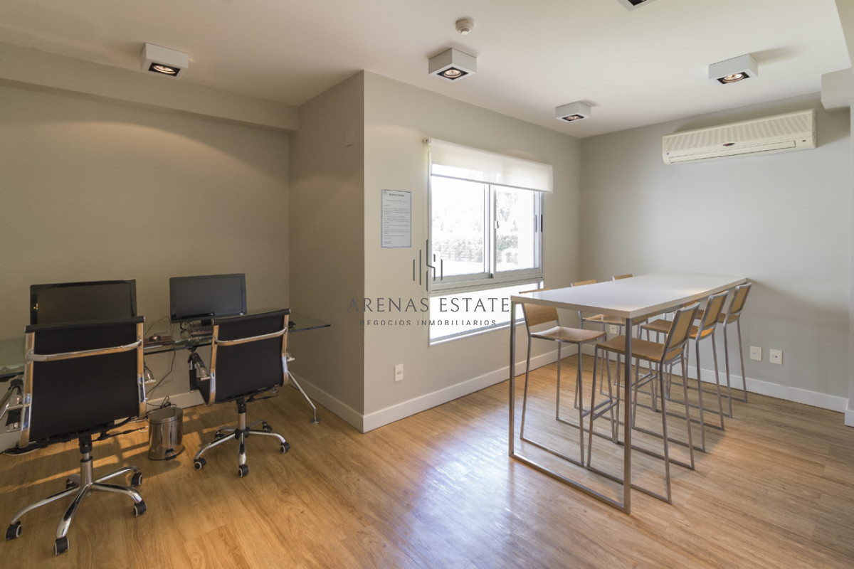 Apartamento ID.3119 - Piso alto, dos dormitorios, dos baños