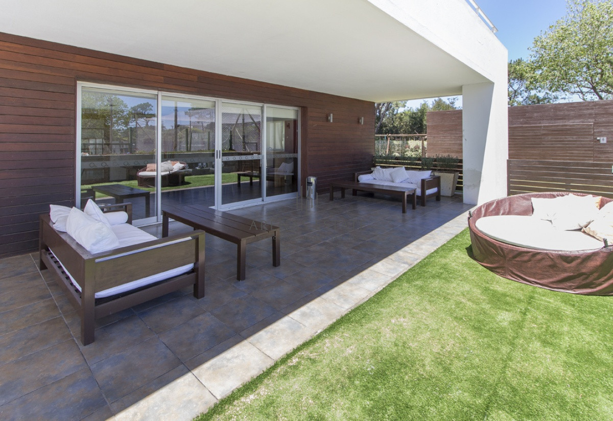 Apartamento ID.3119 - Piso alto, dos dormitorios, dos baños