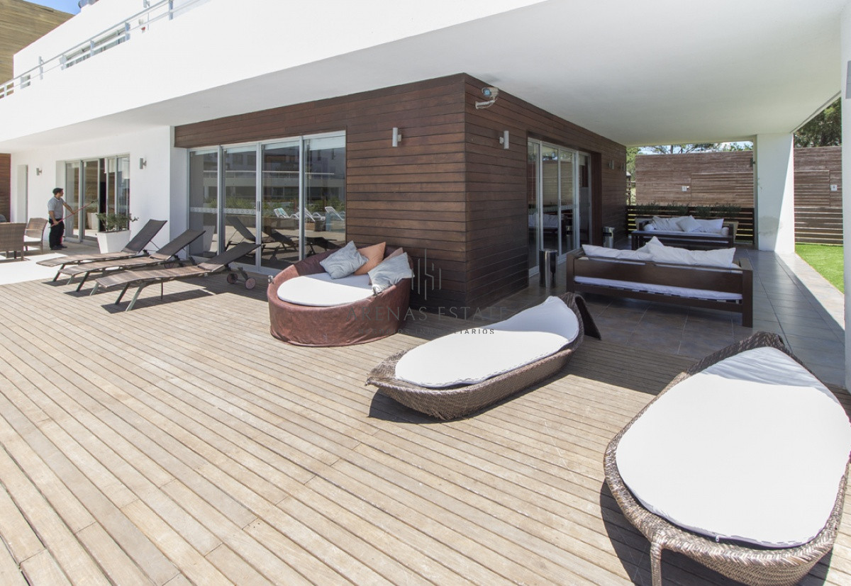 Apartamento ID.3119 - Piso alto, dos dormitorios, dos baños