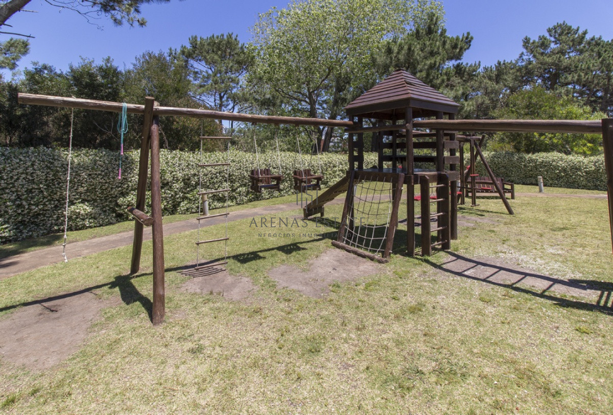 Apartamento ID.3119 - Piso alto, dos dormitorios, dos baños