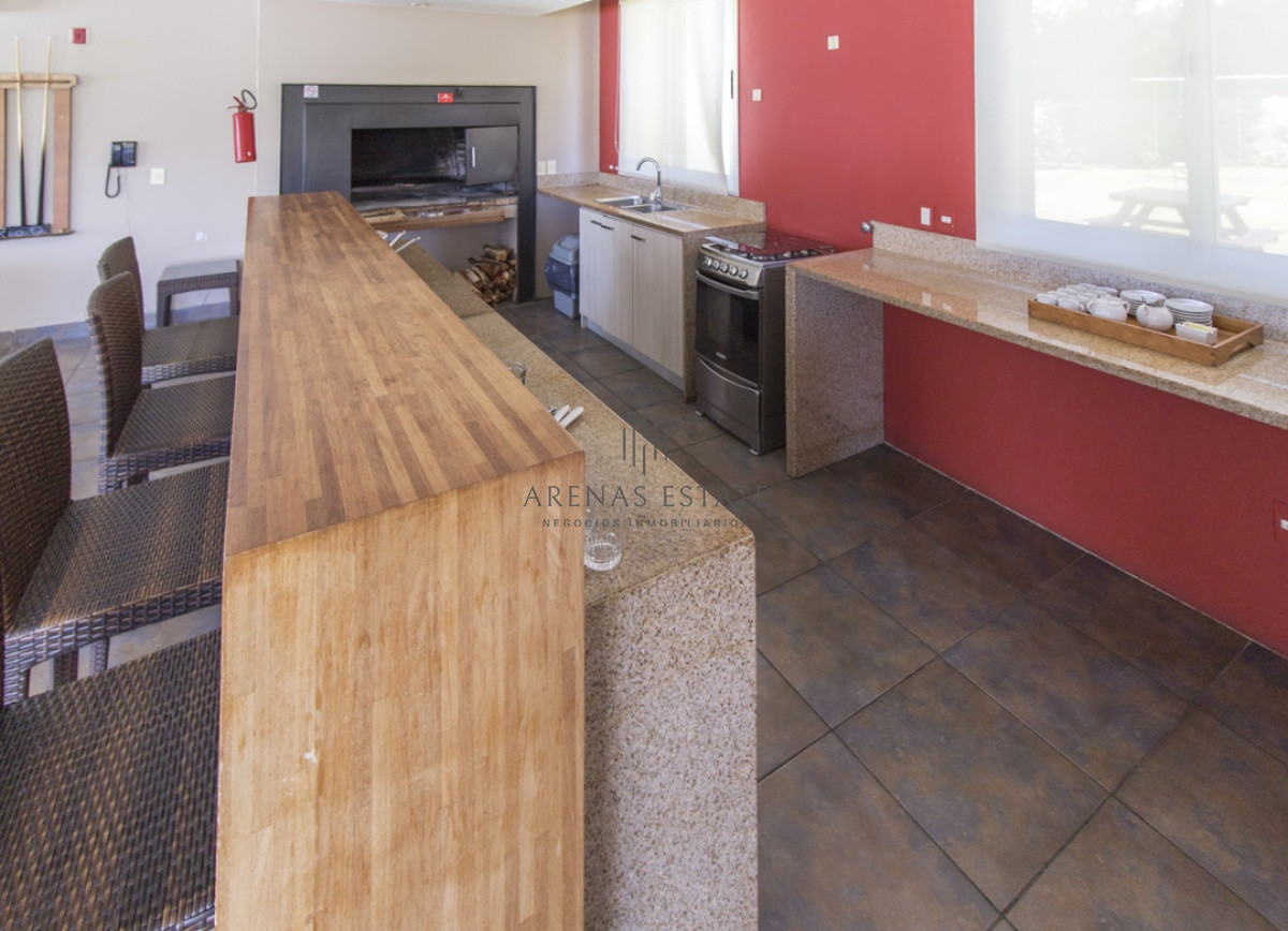Apartamento ID.3119 - Piso alto, dos dormitorios, dos baños