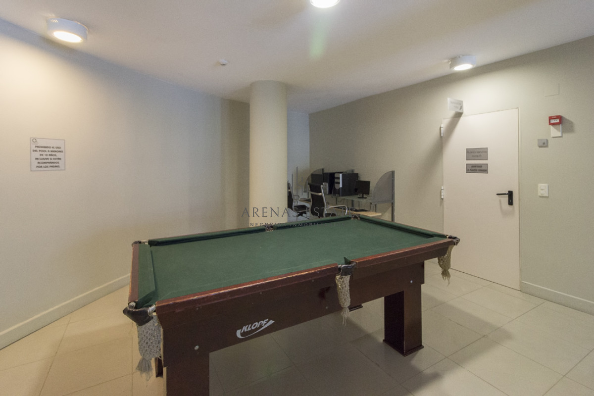 Apartamento ID.3119 - Piso alto, dos dormitorios, dos baños