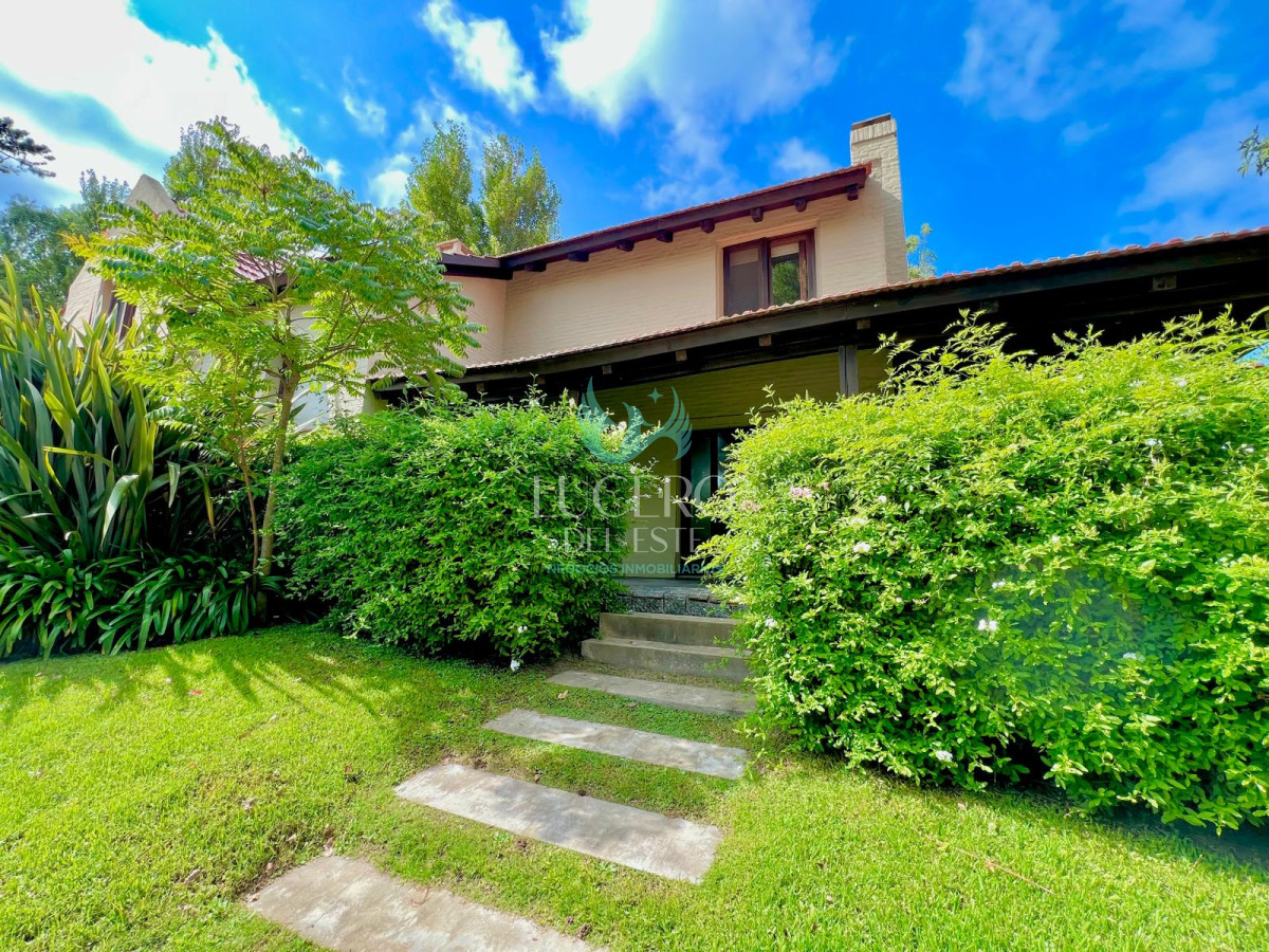 Casa ID.1589 - Casa duplex alquiler anual en barrio privado 2 dormitorios