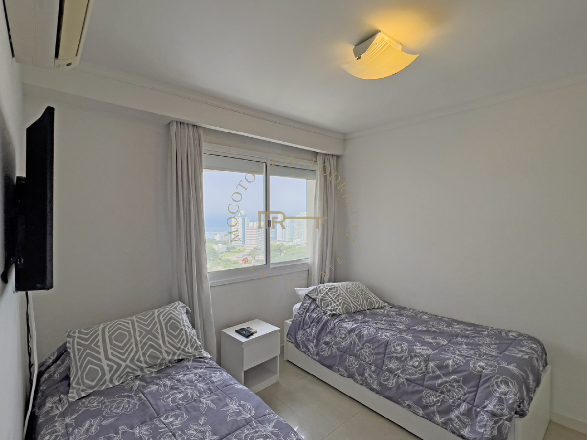 Apartamento ID.2502 - Apartamento en venta y alquiler en Mansa Punta del Este, 2 dormitorios, 3 baños