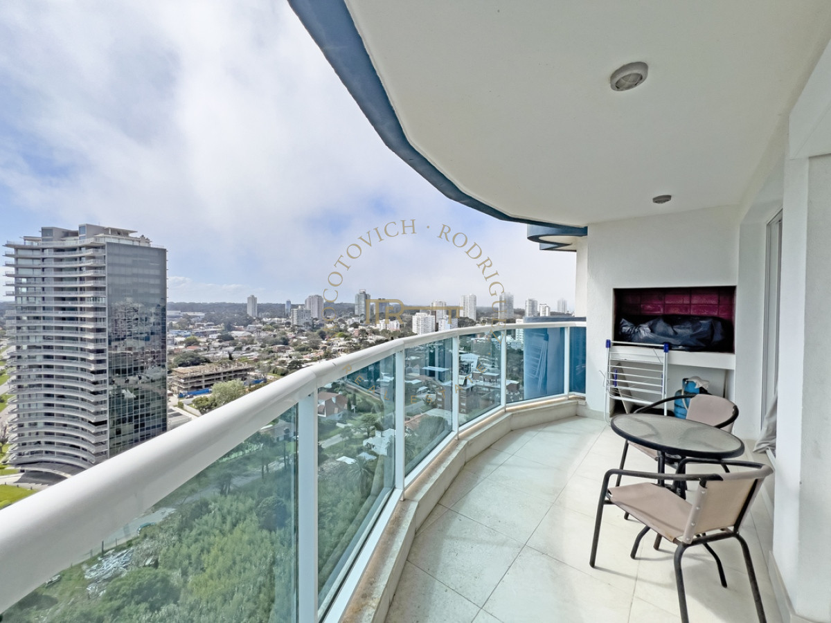 Apartamento ID.2502 - Apartamento en venta y alquiler en Mansa Punta del Este, 2 dormitorios, 3 baños