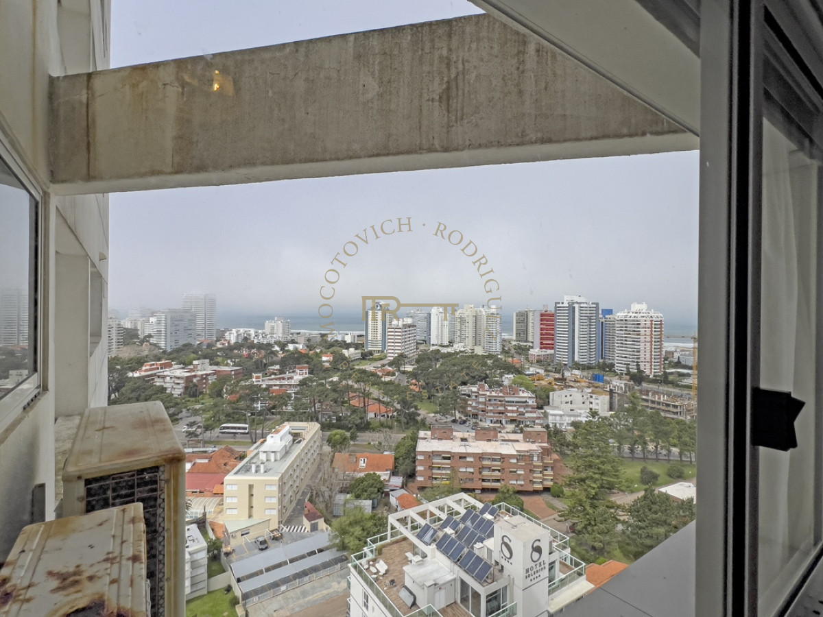 Apartamento ID.2502 - Apartamento en venta y alquiler en Mansa Punta del Este, 2 dormitorios, 3 baños