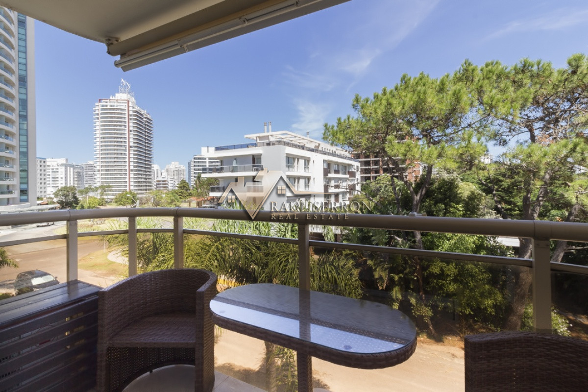 Apartamento ID.1766 - Apartamento en venta y alquiler en Brava Punta del Este, 3 dormitorios, 2 baños