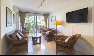 Apartamento en venta y alquiler en Brava Punta del Este, 3 dormitorios, 2 baños