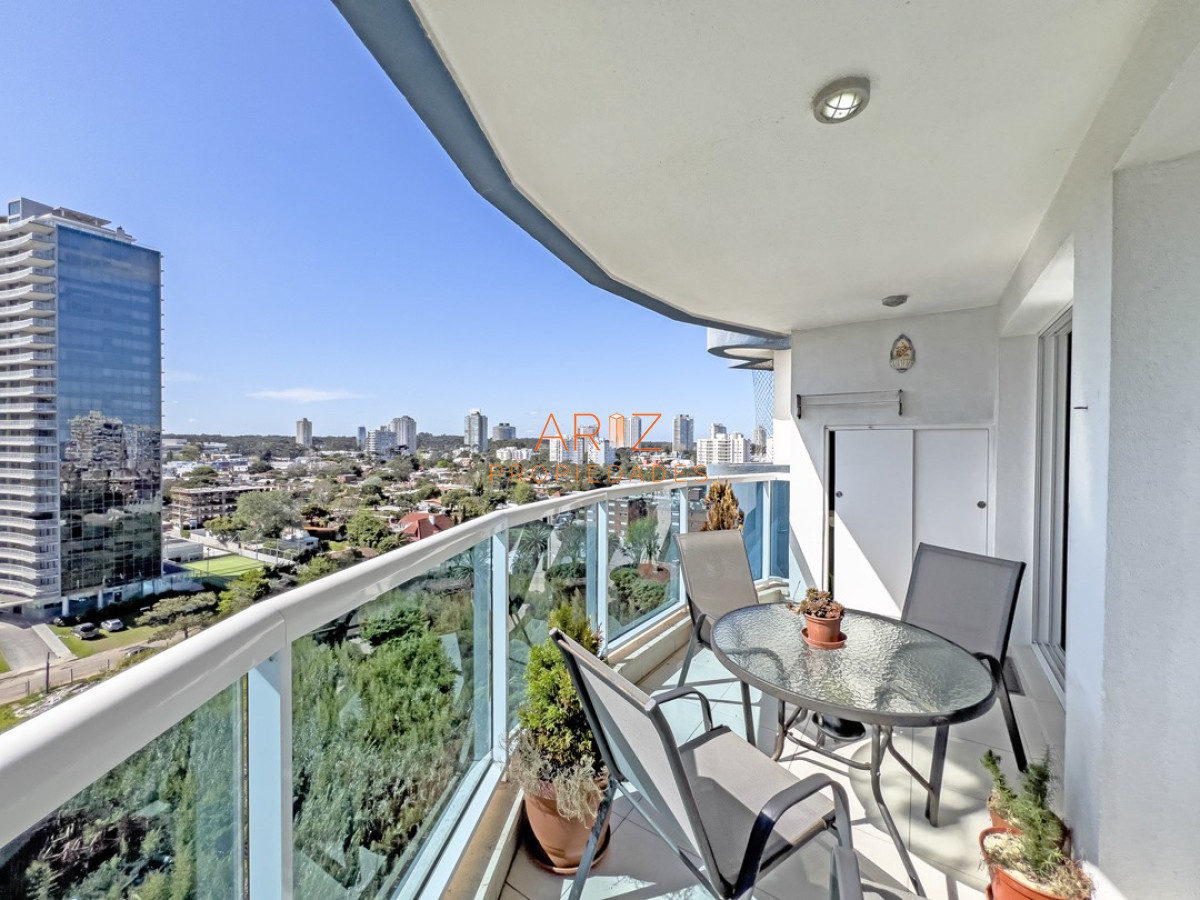 Apartamento ID.2117 - VENTA APARTAMENTO 2 DORMITORIOS 3 BAÑOS 2 EN SUITE PUNTA DEL ESTE MANSA A PASOS DEL MAR