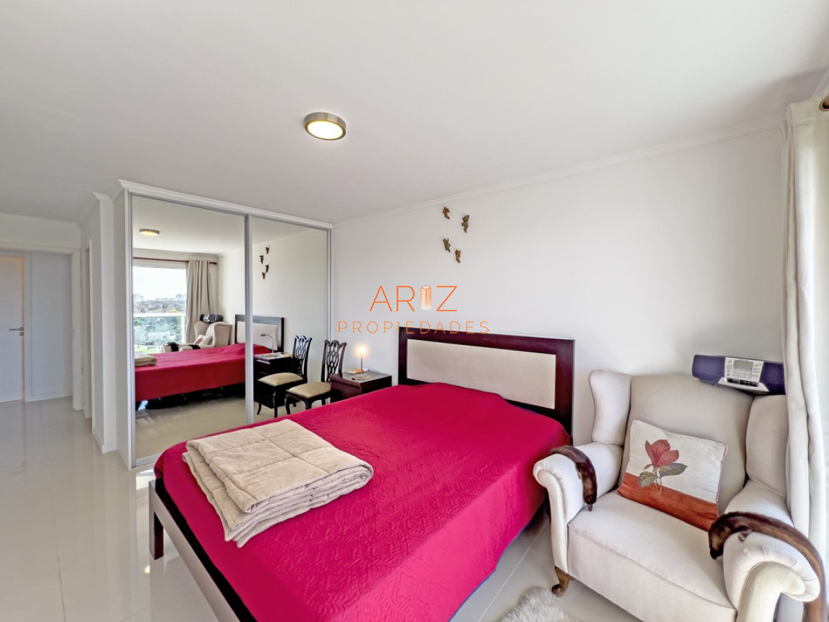 Apartamento ID.2117 - VENTA APARTAMENTO 2 DORMITORIOS 3 BAÑOS 2 EN SUITE PUNTA DEL ESTE MANSA A PASOS DEL MAR