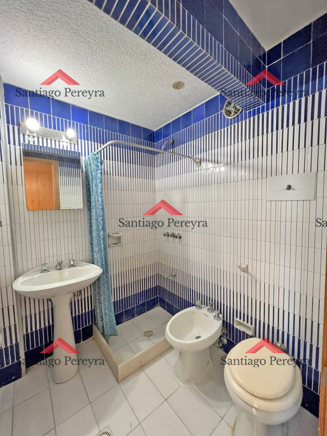 Apartamento ID.15581 - Apartamento en venta en Punta del Este, Tres dormitorios + servicio
