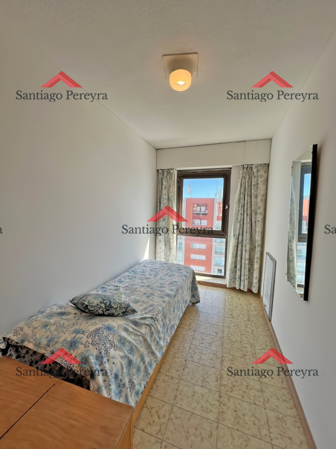 Apartamento ID.15581 - Apartamento en venta en Punta del Este, Tres dormitorios + servicio