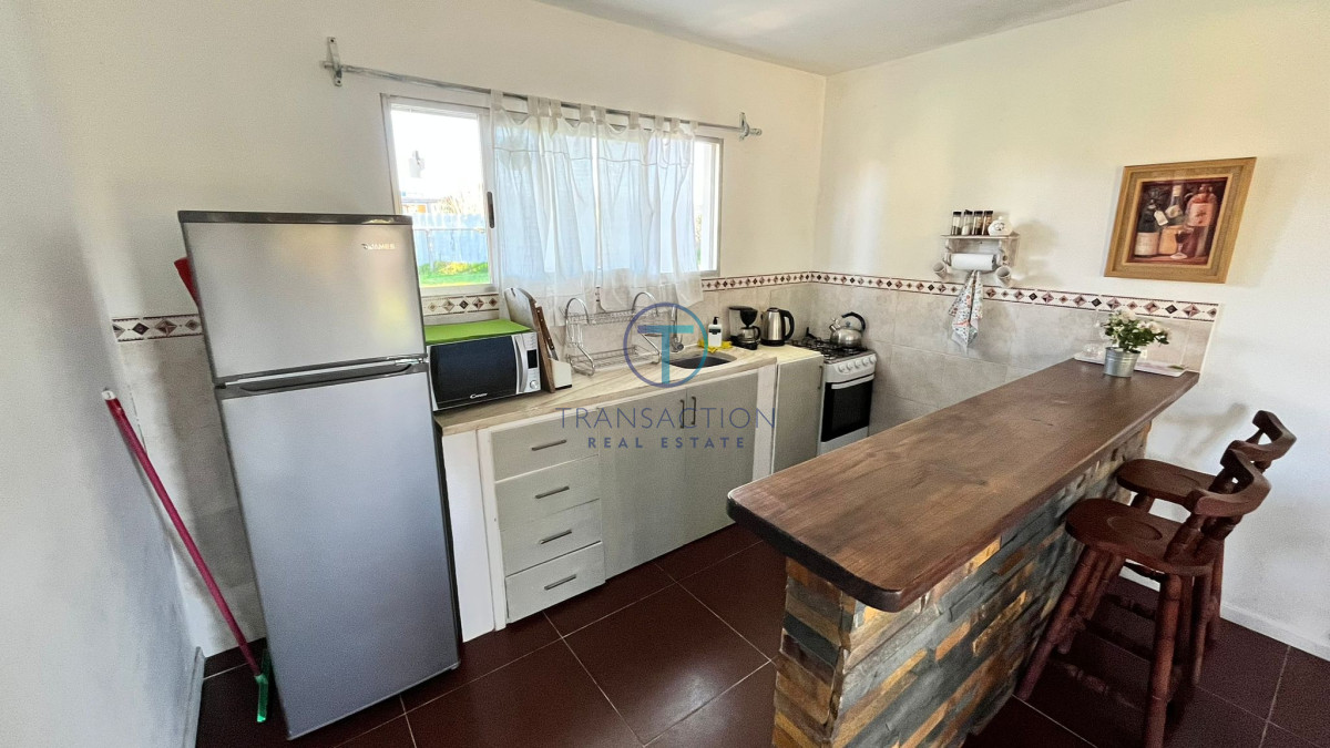Casa ID.1300/Alquiler-temporario,-casa-4-dormitorios - Casa moderna con vista al mar - 2 dorm 