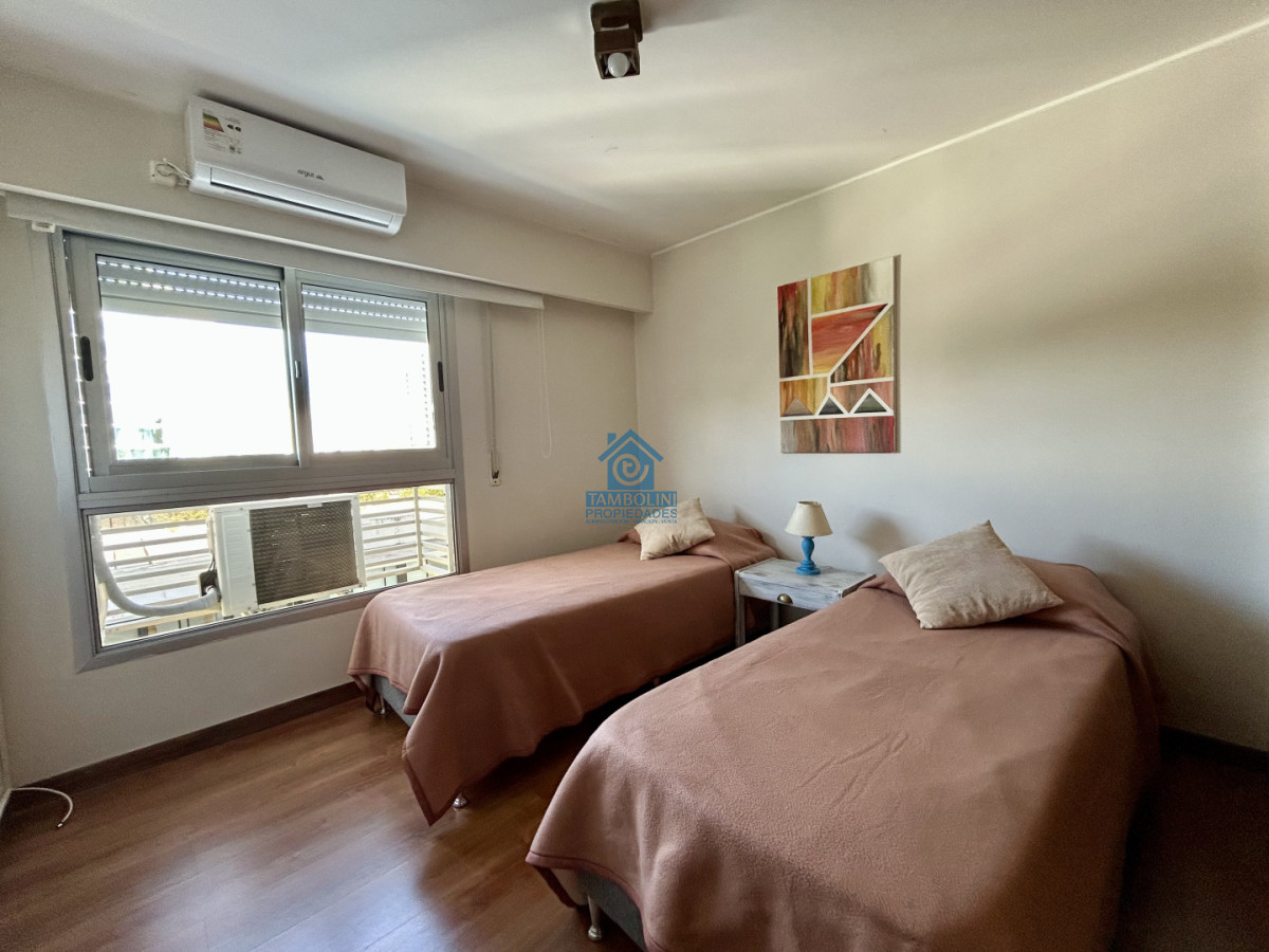 Apartamento ID.1166 - Alquiler anual usd 2200 mensuales- 3 dormitorios reciclado