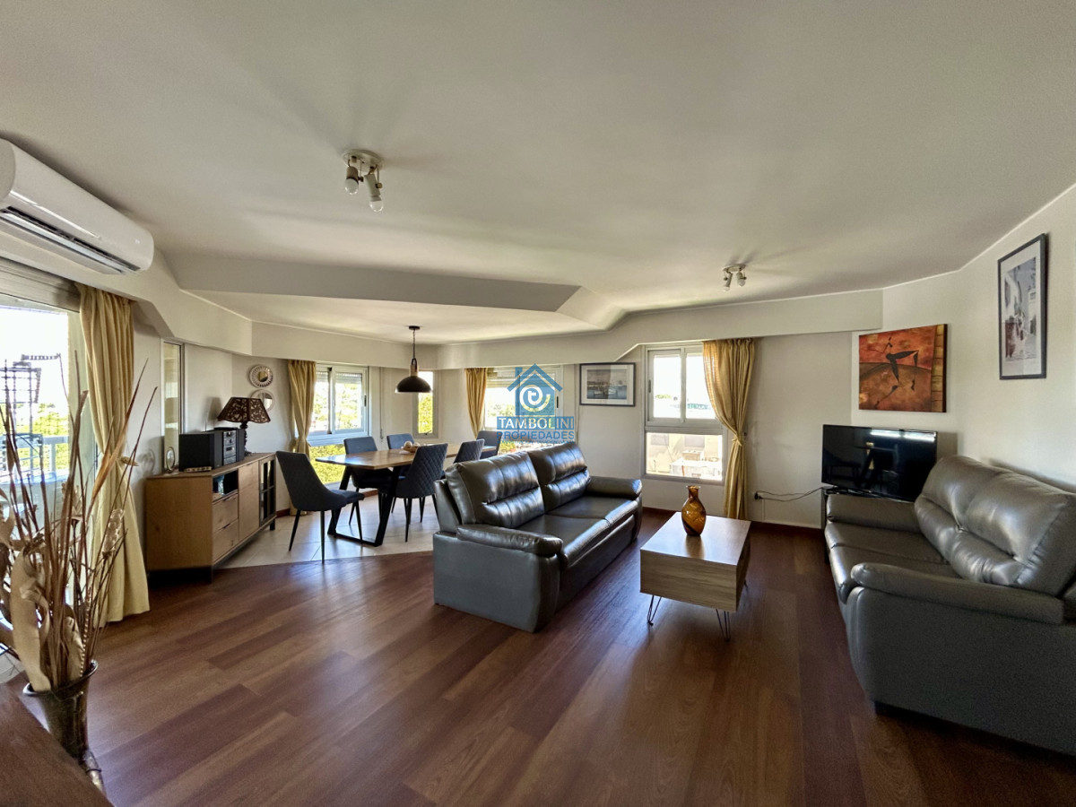 Apartamento ID.1166 - Alquiler anual usd 2200 mensuales- 3 dormitorios reciclado
