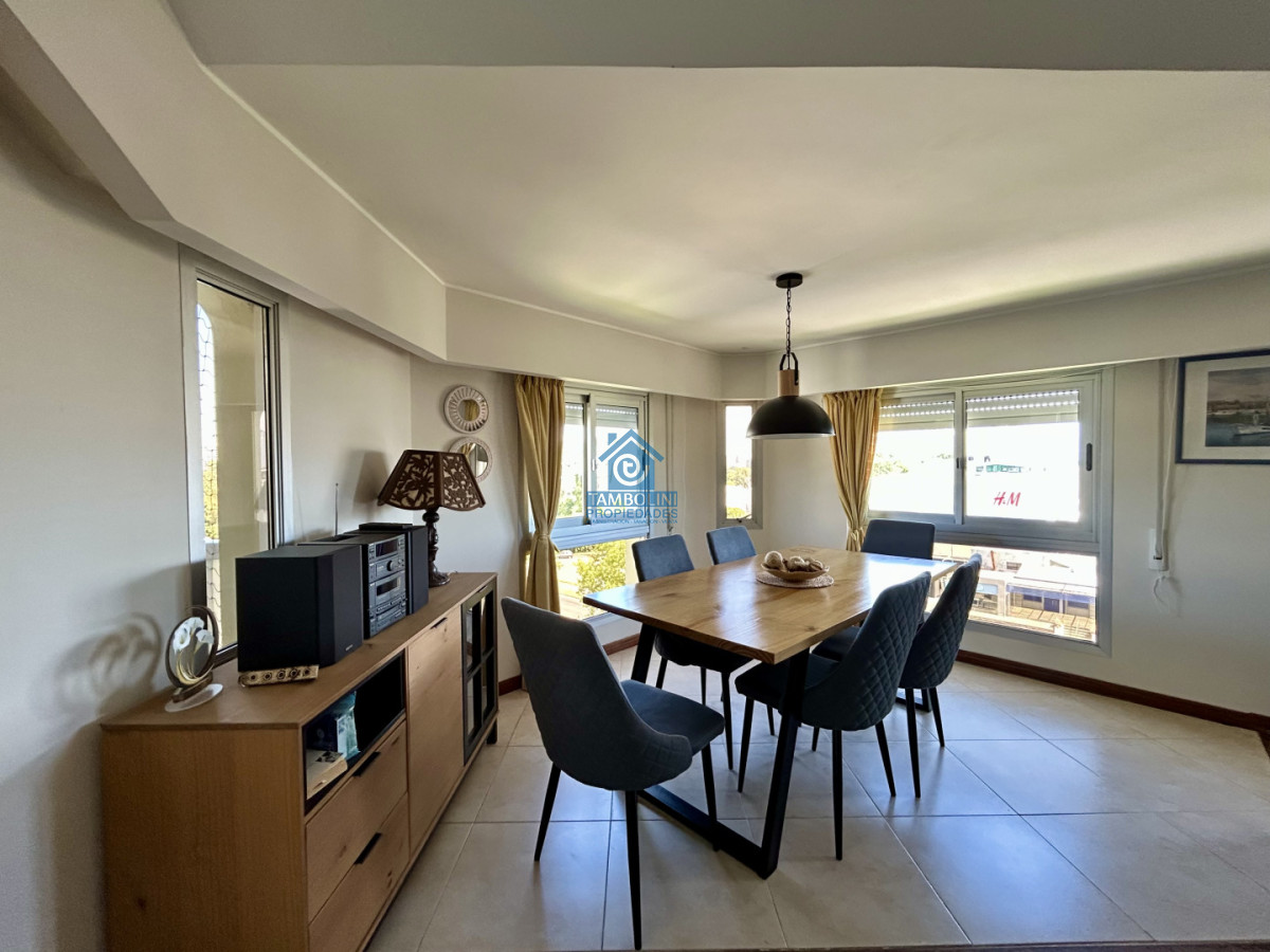 Apartamento ID.1166 - Alquiler anual usd 2200 mensuales- 3 dormitorios reciclado