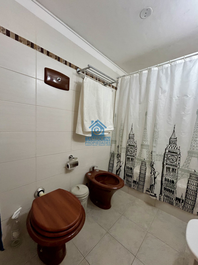 Apartamento ID.1166 - Alquiler anual usd 2200 mensuales- 3 dormitorios reciclado