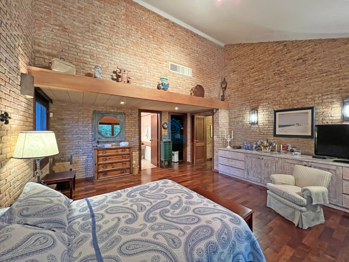 Casa ID.478 - Residencia en venta ubicada en la mansa - Punta del Este