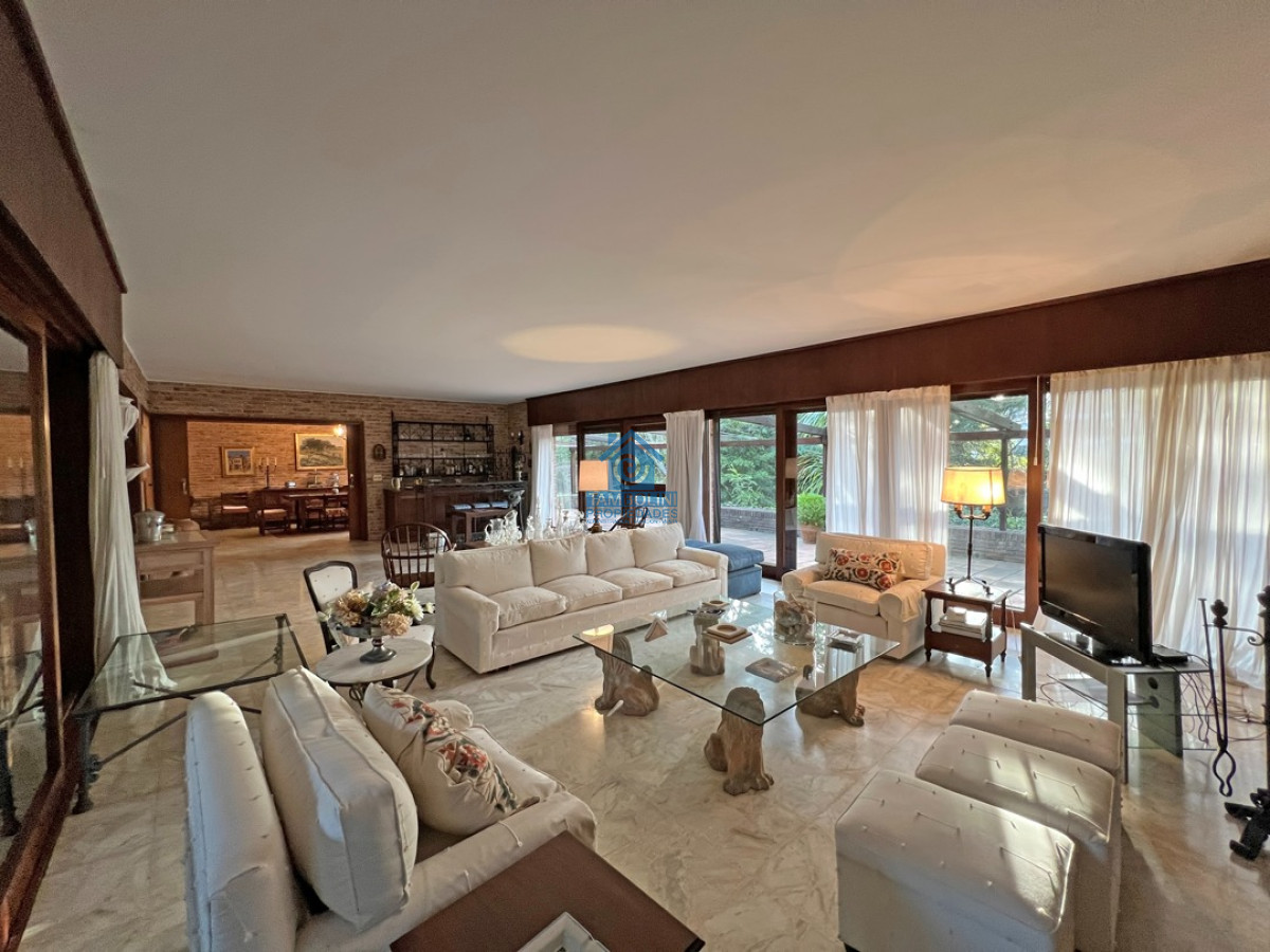 Casa ID.478 - Residencia en venta ubicada en la mansa - Punta del Este
