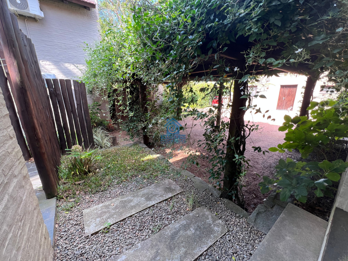 Casa ID.724 - Casa duplex alquiler anual en barrio privado 2 dormitorios