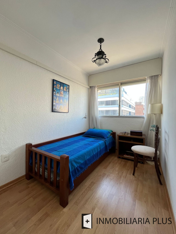 Apartamento ID.930 - Alquilo Apartamento en la Península con vista al Puerto y pasos de la Playa de Punta del Este