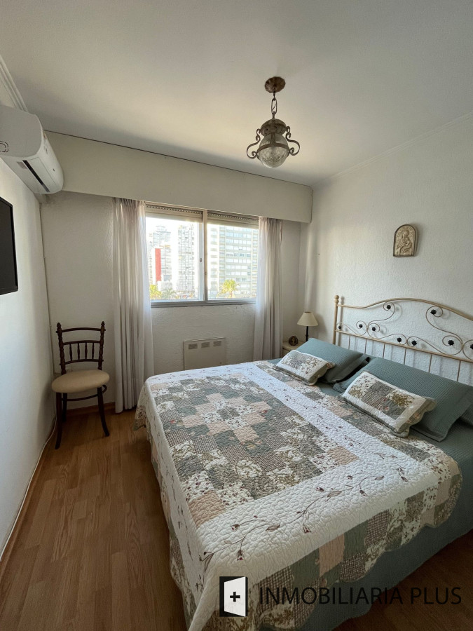 Apartamento ID.930 - Alquilo Apartamento en la Península con vista al Puerto y pasos de la Playa de Punta del Este