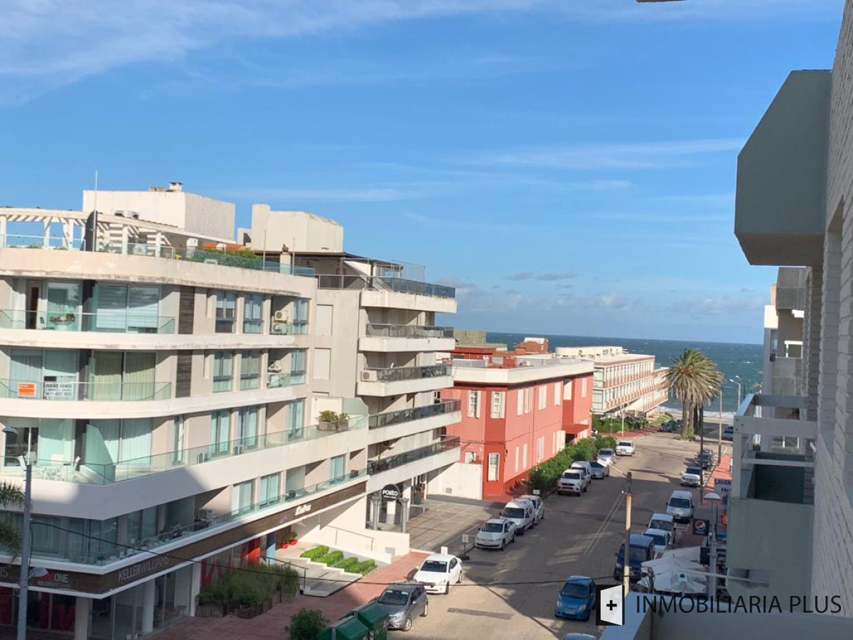 Apartamento ID.930 - Alquilo Apartamento en la Península con vista al Puerto y pasos de la Playa de Punta del Este