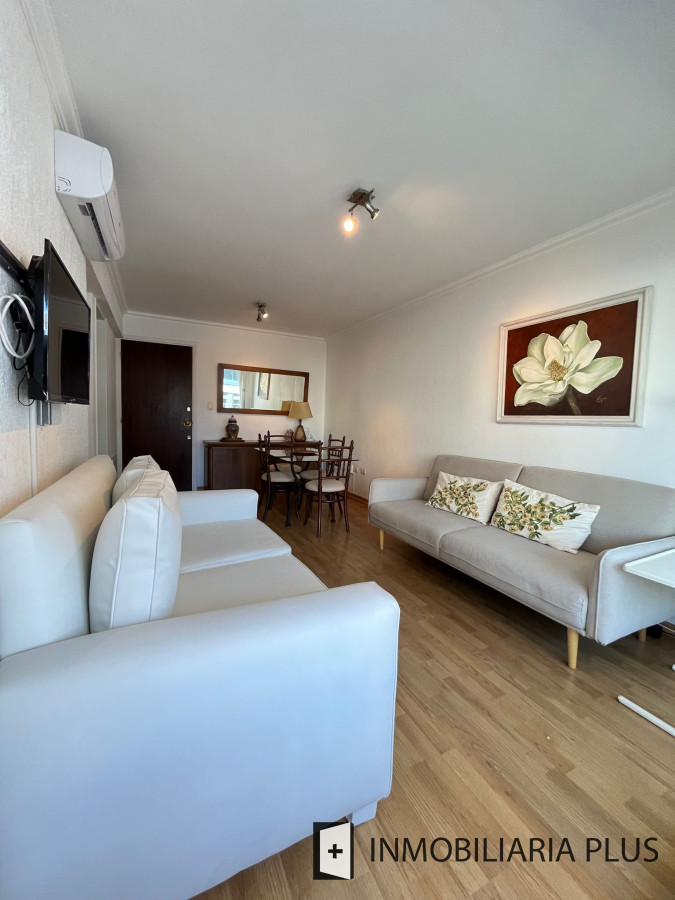 Apartamento ID.930 - Alquilo Apartamento en la Península con vista al Puerto y pasos de la Playa de Punta del Este