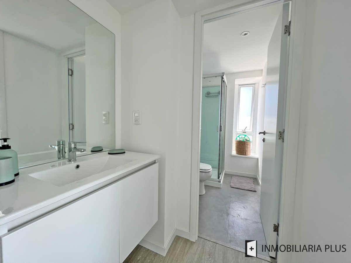 Apartamento ID.925 - Alquiler de Apartamento con Piscinas Climatizada cerrada y Exterior en Punta del Este