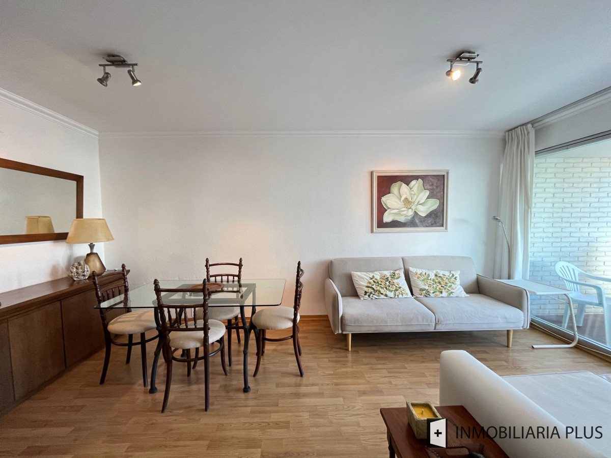 Apartamento ID.930 - Alquilo Apartamento en la Península con vista al Puerto y pasos de la Playa de Punta del Este