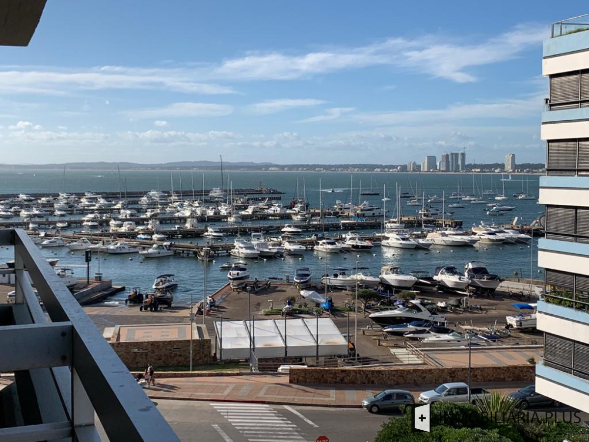 Apartamento ID.930 - Alquilo Apartamento en la Península con vista al Puerto y pasos de la Playa de Punta del Este