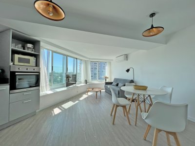  Alquiler de Apartamento con Piscinas Climatizada cerrada y Exterior en Punta del Este